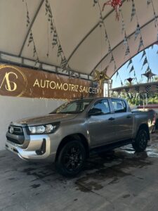 Toyota Hilux Doble Cabina SR