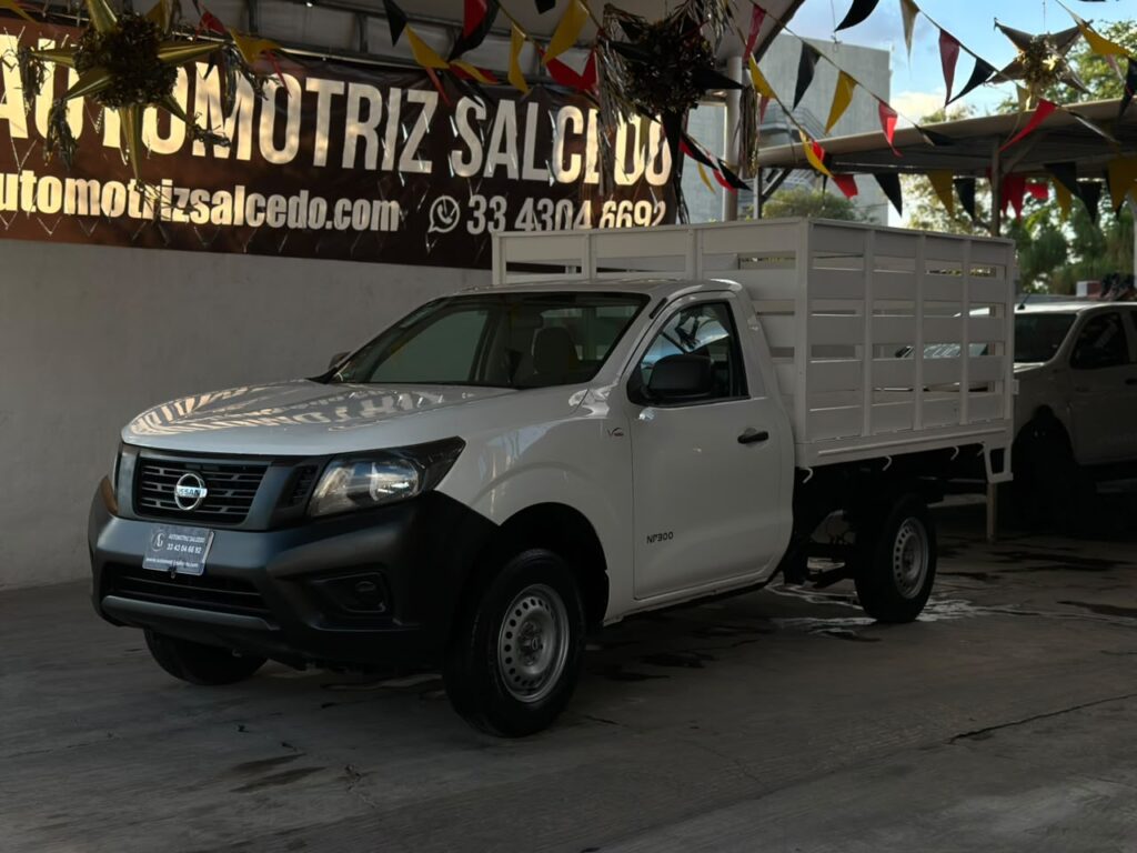 Nissan NP300 Estacas DH MT